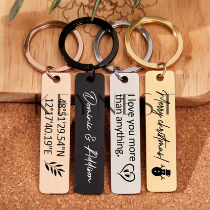 Porte-Clés Rectangulaire Personnalisé avec Nom Gravé en Acier Inoxydable – Un Accessoire Unique et Élégant